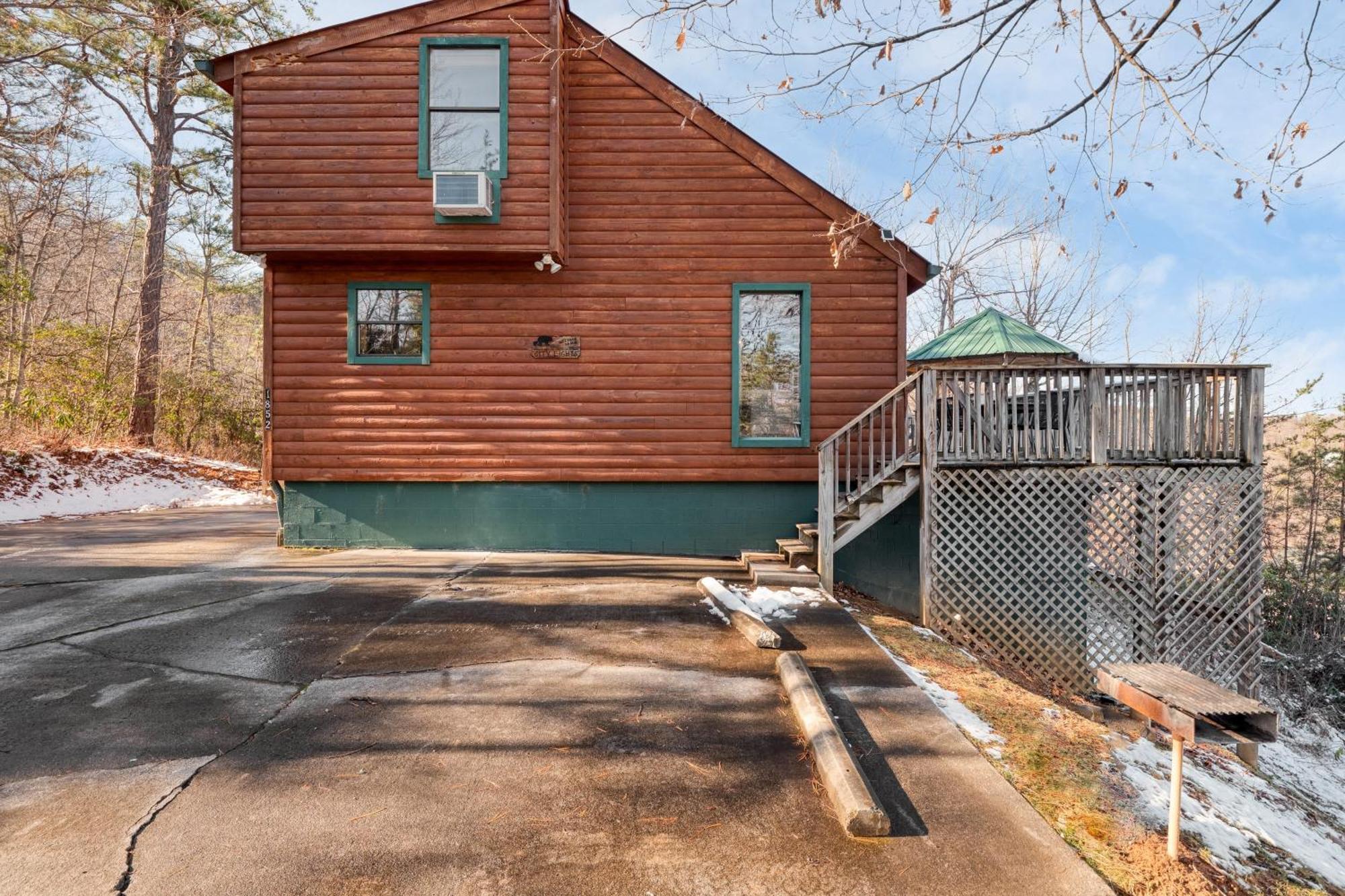 Fontana By Avantstay Gorgeous Mountain Cabin W Views Hot Tub Game Room Gatlinburg Exterior foto