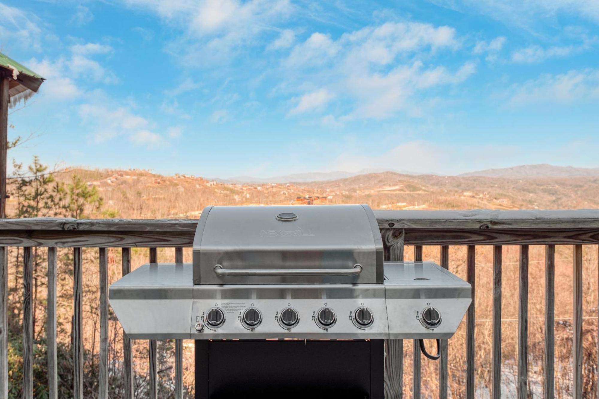 Fontana By Avantstay Gorgeous Mountain Cabin W Views Hot Tub Game Room Gatlinburg Exterior foto